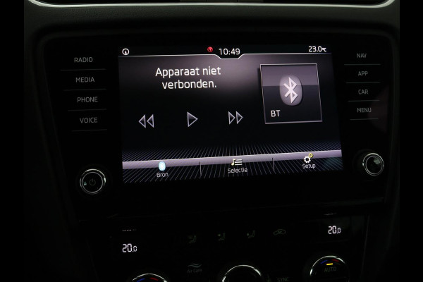 Škoda Octavia Combi 1.0 TSI Grt Amb. Bns | Camera | Trekhaak | Adaptive cruise | Carplay | Navigatie | Sportstoelen | Climate control