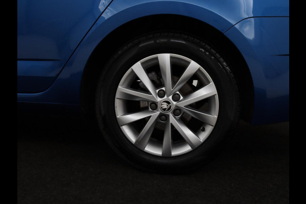 Škoda Octavia Combi 1.0 TSI Grt Amb. Bns | Camera | Trekhaak | Adaptive cruise | Carplay | Navigatie | Sportstoelen | Climate control