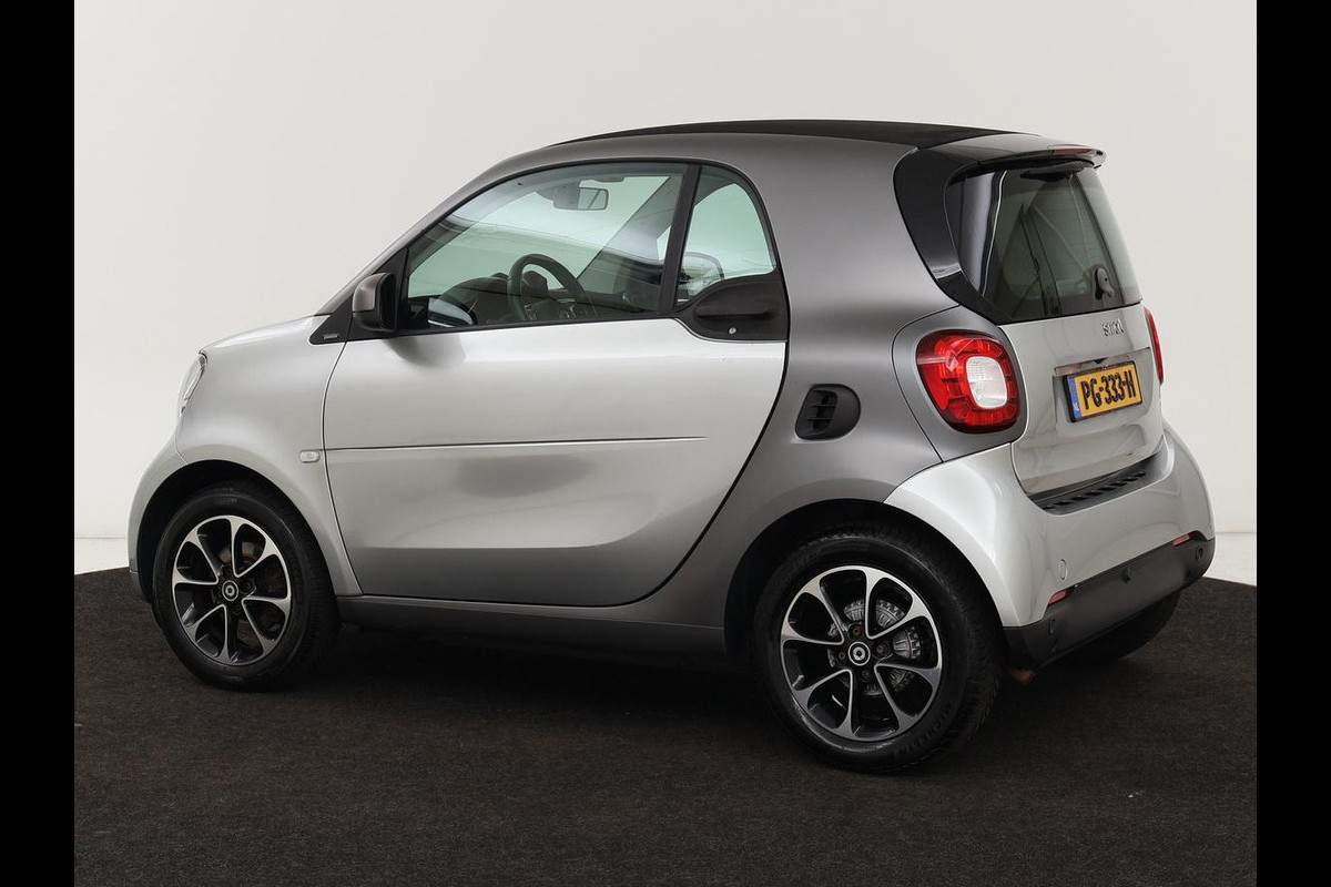 Smart Fortwo 1.0 Turbo Proxy | Elektrisch vouwdak | Camera | Bleutooth | LED | Automaat | Cruise control | Climate control Smart Fortwo 1.0 Turbo Proxy | Elektrisch vouwdak | Camera | Bleutooth | LED | Automaat | Cruise control | Climate control