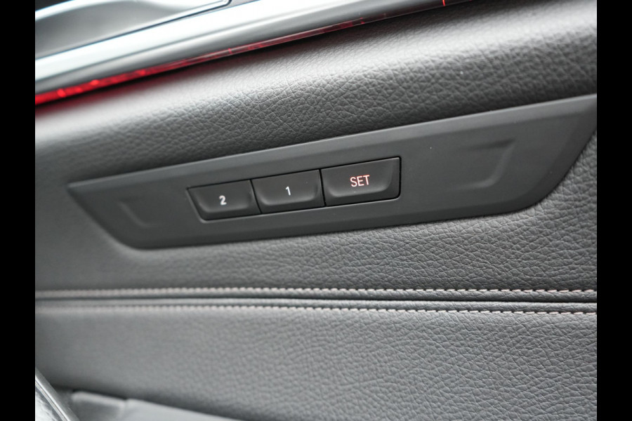 BMW 5 Serie Touring 530e xDrive Luxury Line Plug In Hybrid 293pk PHEV | Panodak | Laser LED | 360 Camera | Lederen Comfortstoelen Memory | Head Up | Keyless | Stuur Verwarmd | BLIS |