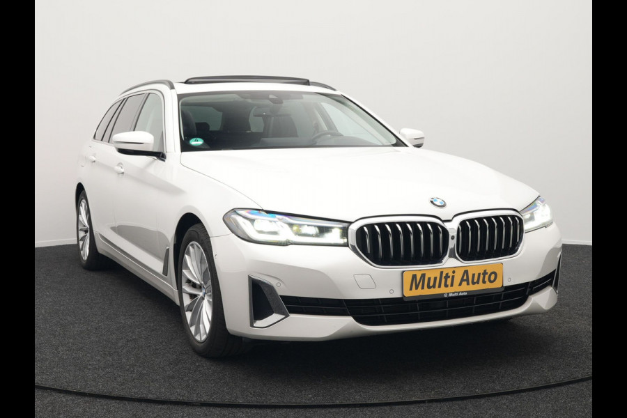 BMW 5 Serie Touring 530e xDrive Luxury Line Plug In Hybrid 293pk PHEV | Panodak | Laser LED | 360 Camera | Lederen Comfortstoelen Memory | Head Up | Keyless | Stuur Verwarmd | BLIS |