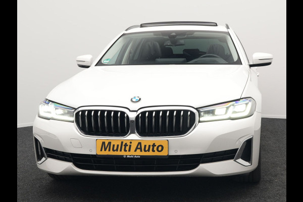BMW 5 Serie Touring 530e xDrive Luxury Line Plug In Hybrid 293pk PHEV | Panodak | Laser LED | 360 Camera | Lederen Comfortstoelen Memory | Head Up | Keyless | Stuur Verwarmd | BLIS |