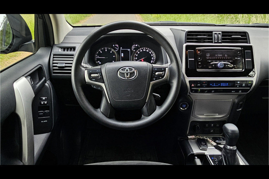 Toyota Land Cruiser 2.8 D-4D-F Comfort High Roof Blind Van