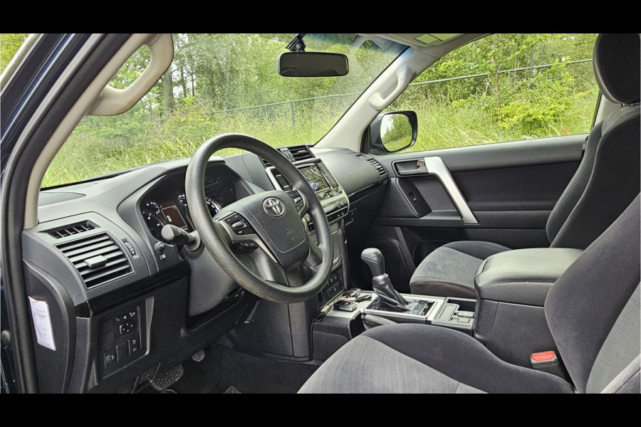 Toyota Land Cruiser 2.8 D-4D-F Comfort High Roof Blind Van