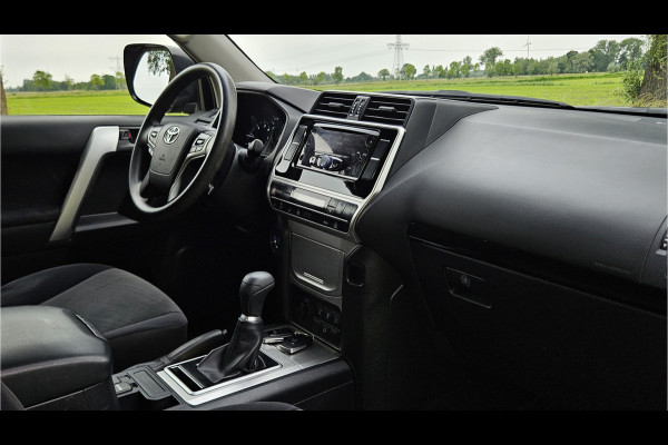 Toyota Land Cruiser 2.8 D-4D-F Comfort High Roof Blind Van