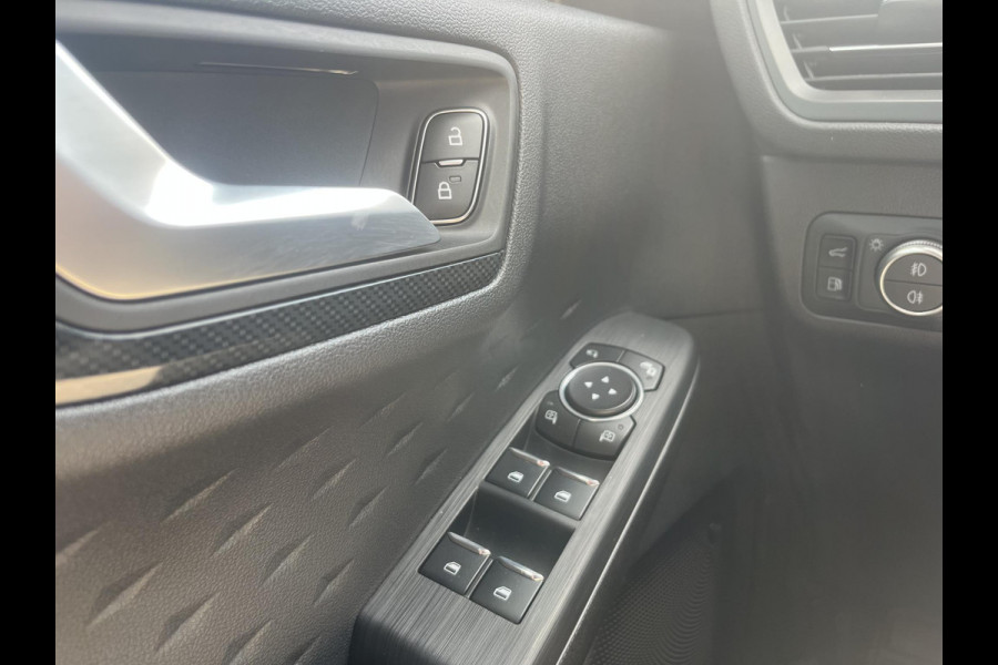 Ford Kuga 2.5 PHEV ST-Line X 225pk | Panoramadak | Winter pack | Adaptive cruise control | Head up display | 19 inch