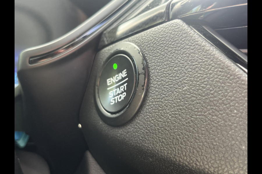 Ford Kuga 2.5 PHEV ST-Line X 225pk | Panoramadak | Winter pack | Adaptive cruise control | Head up display | 19 inch