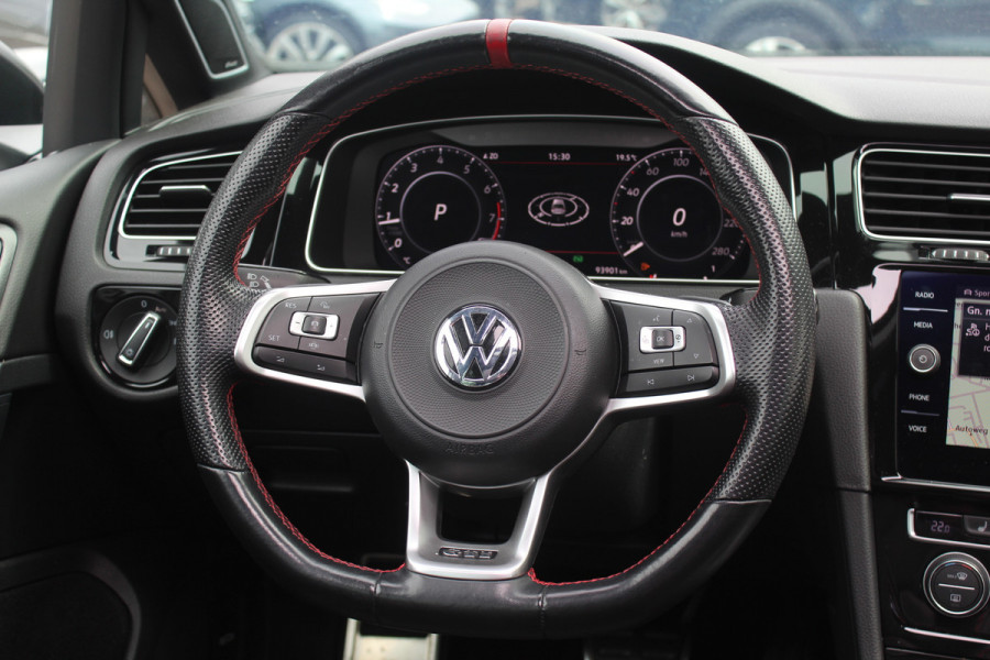 Volkswagen Golf 2.0 TSI GTI TCR / Akrapovic / Panoramadak / Camera / 19'' / Leder / Navigatie / Keyless / Dynaudio / Dodehoek / Stoelverwarming / DAB / ACC