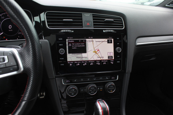 Volkswagen Golf 2.0 TSI GTI TCR / Akrapovic / Panoramadak / Camera / 19'' / Leder / Navigatie / Keyless / Dynaudio / Dodehoek / Stoelverwarming / DAB / ACC