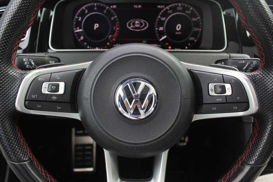 Volkswagen Golf 2.0 TSI GTI TCR / Akrapovic / Panoramadak / Camera / 19'' / Leder / Navigatie / Keyless / Dynaudio / Dodehoek / Stoelverwarming / DAB / ACC