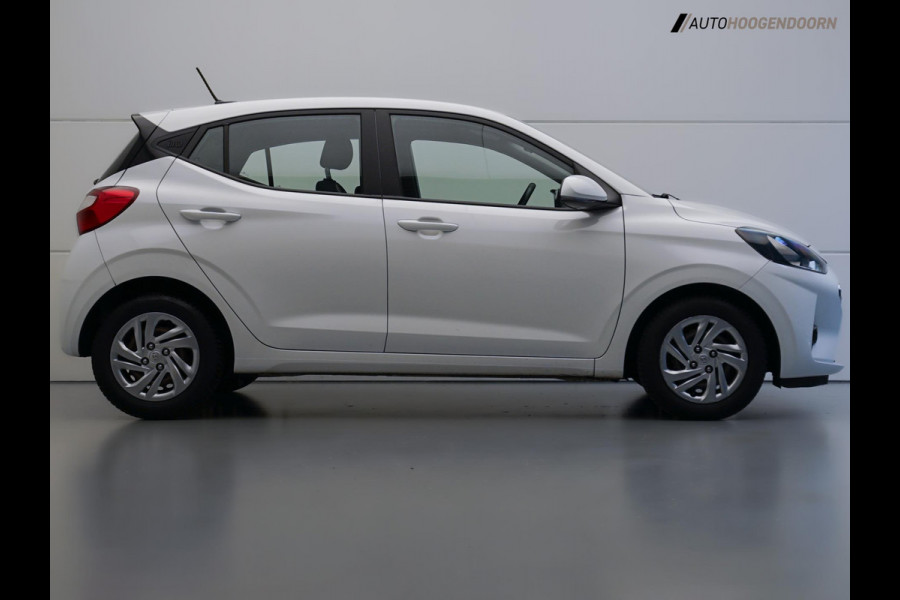 Hyundai i10 1.0 Comfort (APPLE CARPLAY,NAVIGATIE,CAMERA,CRUISE,LED VERLICHTING,COMFORT-STOELEN,NIEUWE APK,AIRCO,TOPCONDITIE)