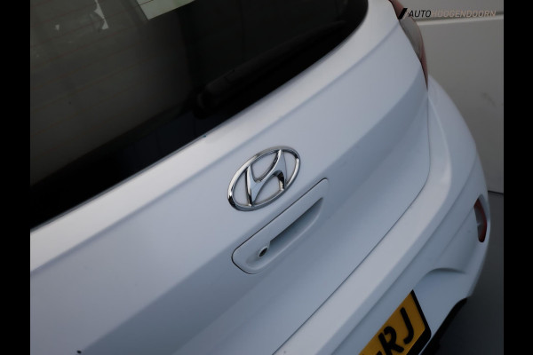 Hyundai i10 1.0 Comfort (APPLE CARPLAY,NAVIGATIE,CAMERA,CRUISE,LED VERLICHTING,COMFORT-STOELEN,NIEUWE APK,AIRCO,TOPCONDITIE)