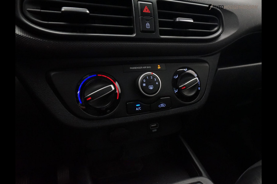Hyundai i10 1.0 Comfort (APPLE CARPLAY,NAVIGATIE,CAMERA,CRUISE,LED VERLICHTING,COMFORT-STOELEN,NIEUWE APK,AIRCO,TOPCONDITIE)
