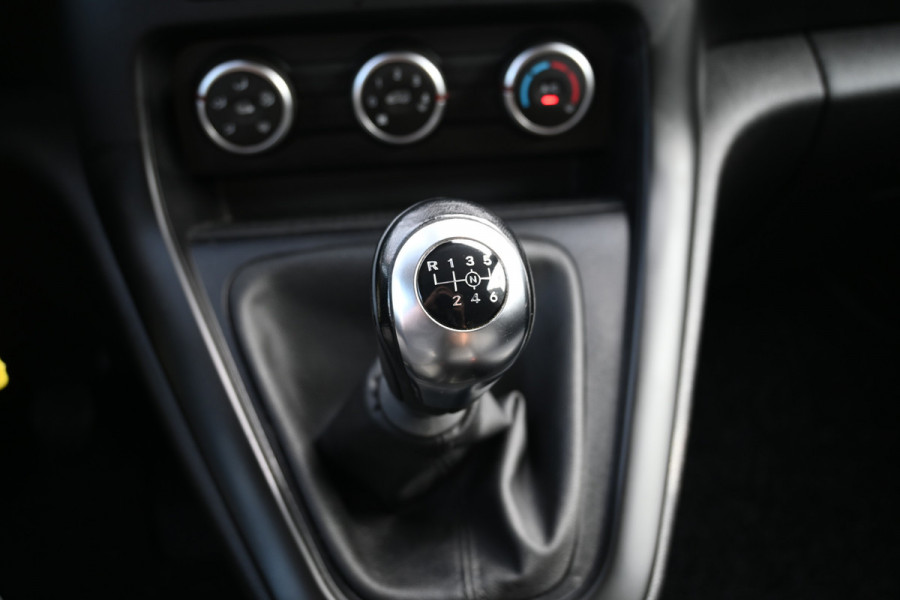 Mercedes-Benz Citan 110 CDI L1 MBUX met Apple Carplay/Android Auto, Trekhaak, Cruise control