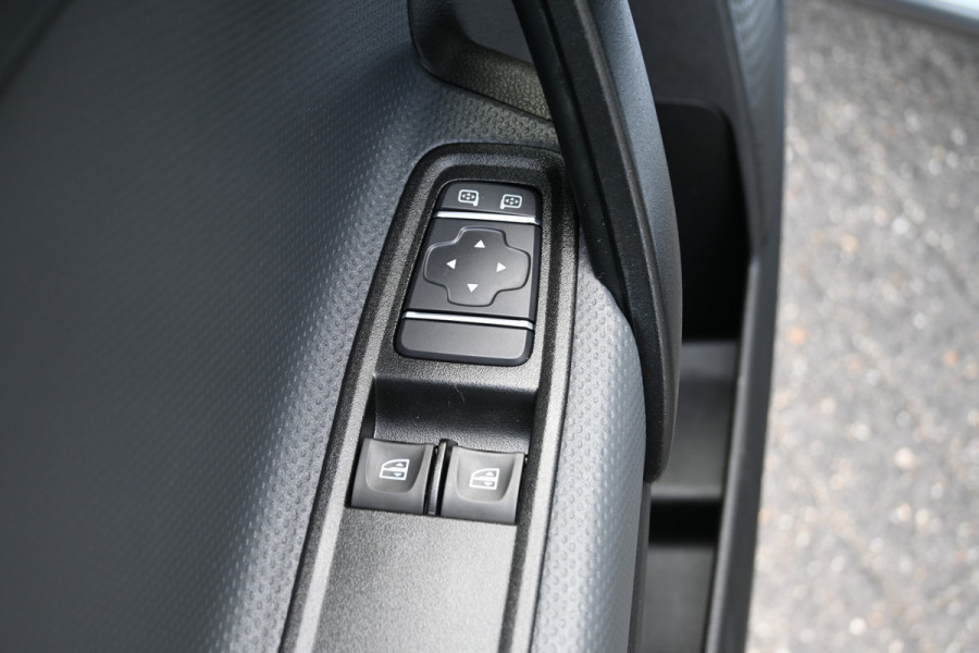 Mercedes-Benz Citan 110 CDI L1 MBUX met Apple Carplay/Android Auto, Trekhaak, Cruise control
