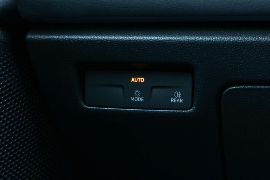 Volkswagen Passat Variant 1.5 eTSI - TREKHAAK - TRAVEL ASS. - FABRIEKSGARANTIE
