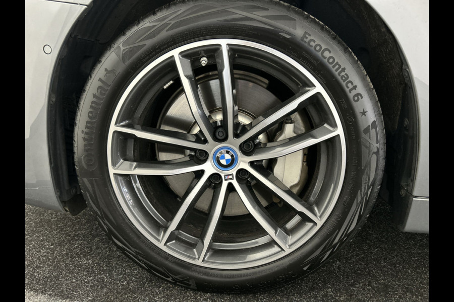 BMW 5 Serie Touring 530e Business Edition Plus | Live cockpit professional | Connected pack professional |