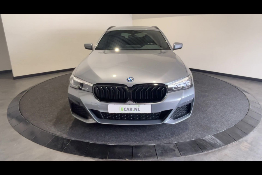 BMW 5 Serie Touring 530e Business Edition Plus | Live cockpit professional | Connected pack professional |