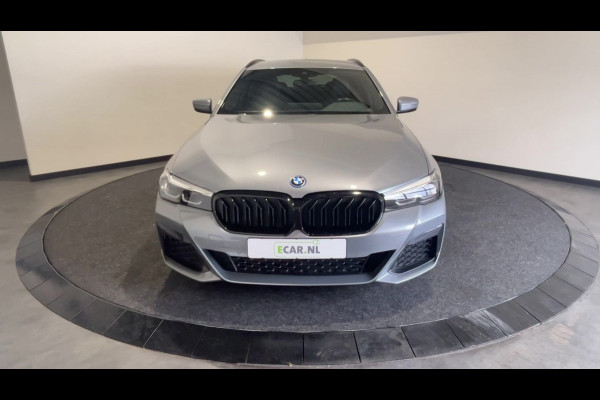 BMW 5 Serie Touring 530e Business Edition Plus | Live cockpit professional | Connected pack professional |