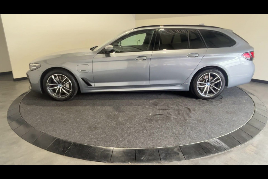 BMW 5 Serie Touring 530e Business Edition Plus | Live cockpit professional | Connected pack professional |