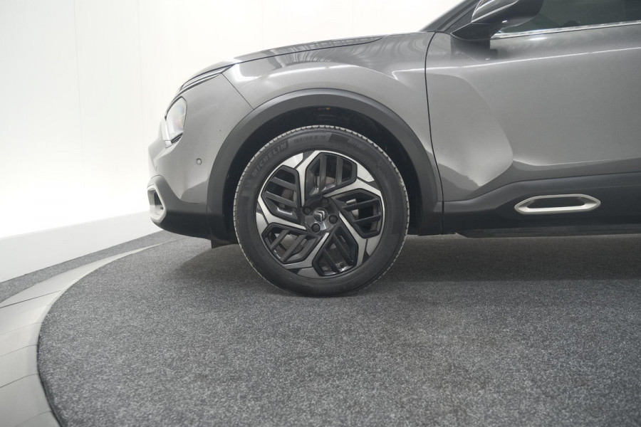 Citroën C4 Puretech 130 EAT8 Shine | Camera | Dodehoekdetectie | Head-Up Display | Apple Carplay
