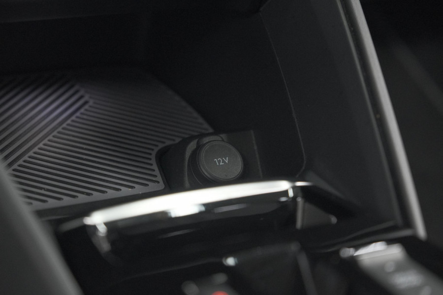 Citroën C4 Puretech 130 EAT8 Shine | Camera | Dodehoekdetectie | Head-Up Display | Apple Carplay