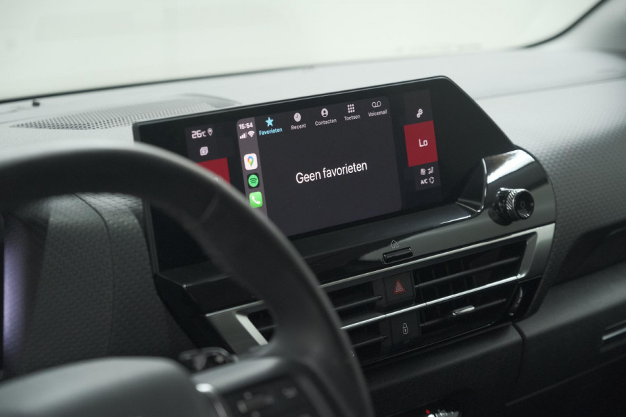 Citroën C4 Puretech 130 EAT8 Shine | Camera | Dodehoekdetectie | Head-Up Display | Apple Carplay