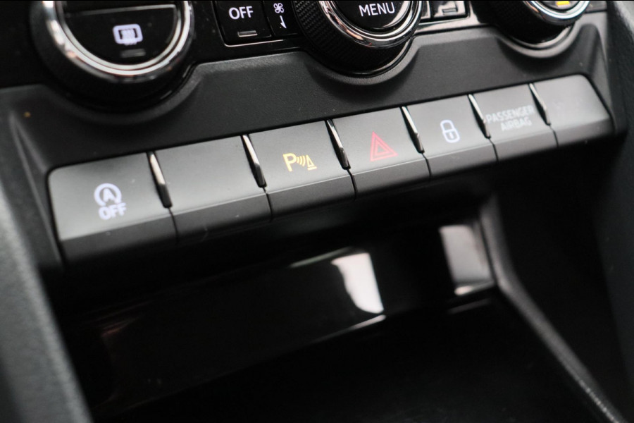Škoda Karoq 1.0 TSI Style Apple/Carplay Camera Sfeer/Verlichting