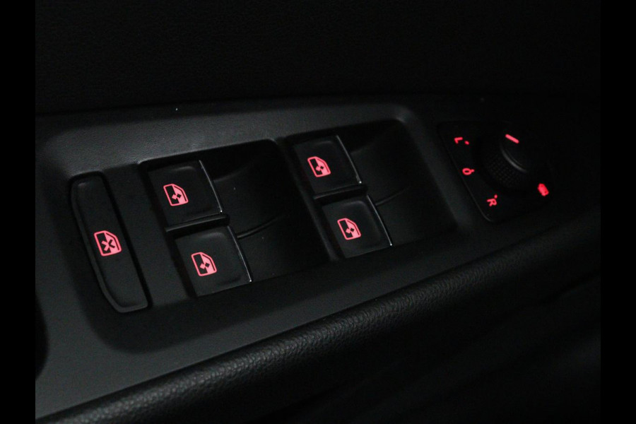 Seat Leon 1.4 TSI FR Xcellence | Panoramadak | Camera | Stoelverwarming | Half leder/Alcantara | Carplay | Full LED