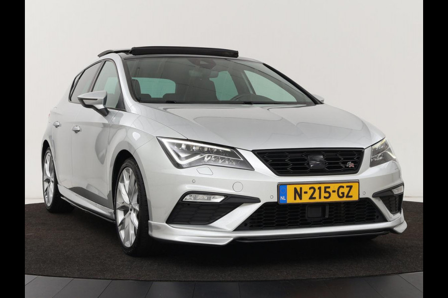 Seat Leon 1.4 TSI FR Xcellence | Panoramadak | Camera | Stoelverwarming | Half leder/Alcantara | Carplay | Full LED