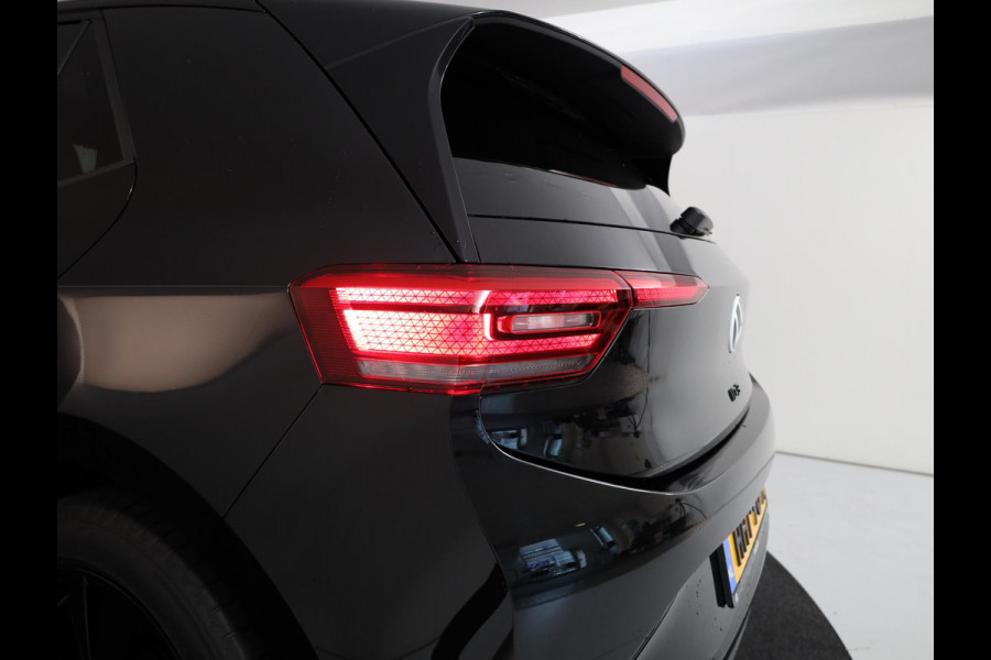 Volkswagen ID.3 Pro Business 59 kWh Pano-dak| Navi| 19'LM-velgen| verwarmd stuur en-voorstoelen