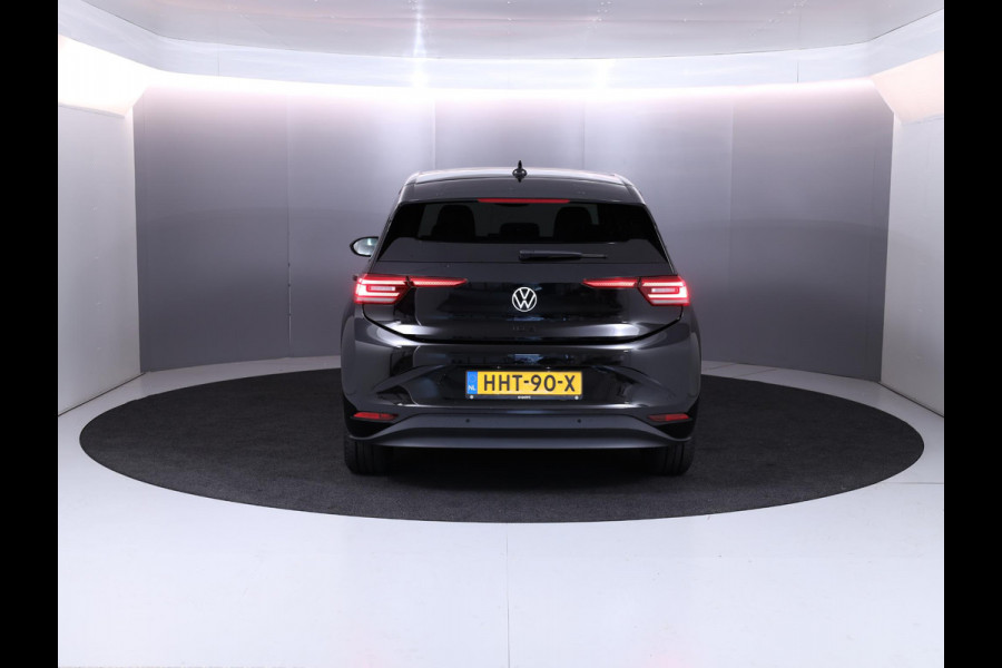 Volkswagen ID.3 Pro Business 59 kWh Pano-dak| Navi| 19'LM-velgen| verwarmd stuur en-voorstoelen