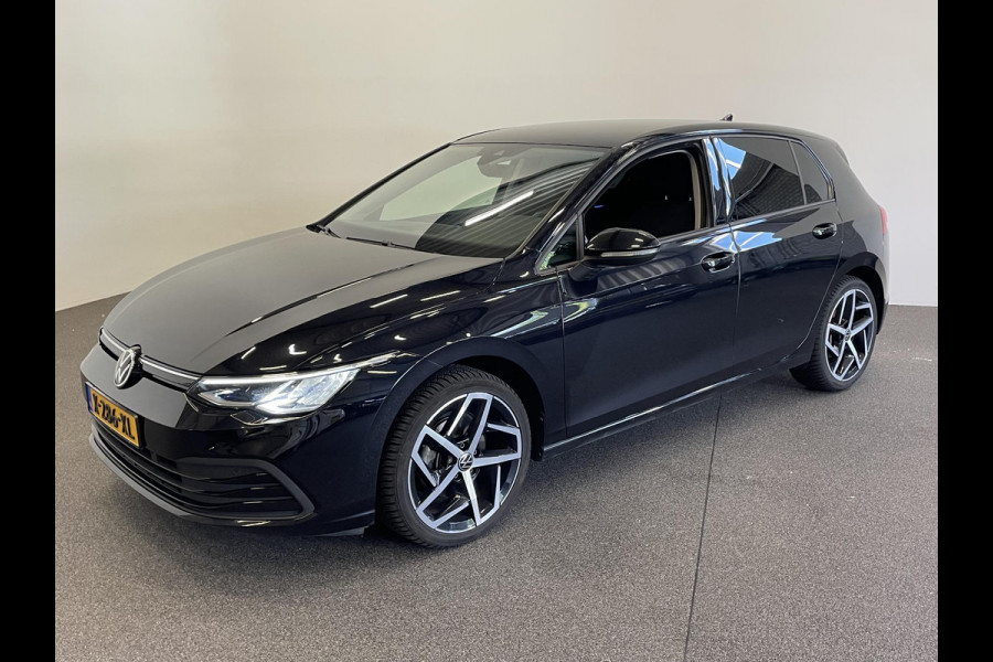 Volkswagen Golf 1.5 eTSI Life DSG-7 Aut Trekhaak Navigatie Apple Carplay/ Android Auto Camera Parkeersensoren Adaptive Cruise Control Stuur- en stoelverwarming Virtual Cockpit Lichtmetalen velgen Sfeerverlichting Climate Control