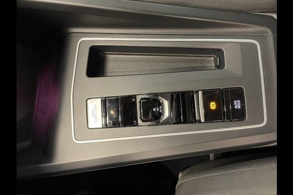 Volkswagen Golf 1.5 eTSI Life DSG-7 Aut Trekhaak Navigatie Apple Carplay/ Android Auto Camera Parkeersensoren Adaptive Cruise Control Stuur- en stoelverwarming Virtual Cockpit Lichtmetalen velgen Sfeerverlichting Climate Control