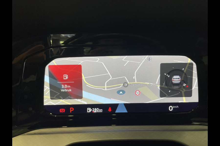 Volkswagen Golf 1.5 eTSI Life DSG-7 Aut Trekhaak Navigatie Apple Carplay/ Android Auto Camera Parkeersensoren Adaptive Cruise Control Stuur- en stoelverwarming Virtual Cockpit Lichtmetalen velgen Sfeerverlichting Climate Control