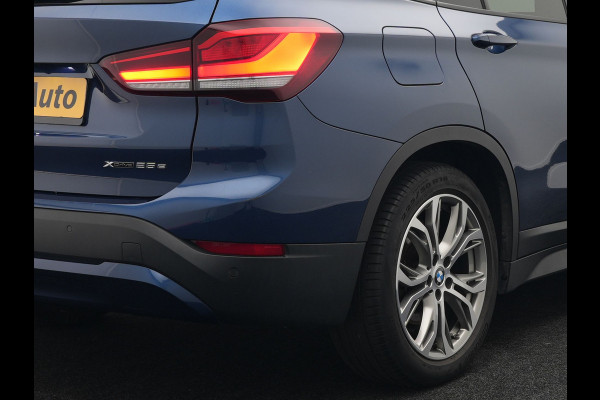 BMW X1 xDrive25e Sportline Plug In Hybrid 220pk PHEV | Panodak | Trekhaak Afn. | Head Up |  Lederen Sportstoelen Verwarmd | Apple Carplay | Camera | 18"L.M | M Sportstuur |