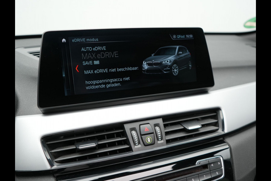 BMW X1 xDrive25e Sportline Plug In Hybrid 220pk PHEV | Panodak | Trekhaak Afn. | Head Up |  Lederen Sportstoelen Verwarmd | Apple Carplay | Camera | 18"L.M | M Sportstuur |