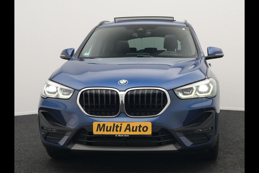 BMW X1 xDrive25e Sportline Plug In Hybrid 220pk PHEV | Panodak | Trekhaak Afn. | Head Up |  Lederen Sportstoelen Verwarmd | Apple Carplay | Camera | 18"L.M | M Sportstuur |
