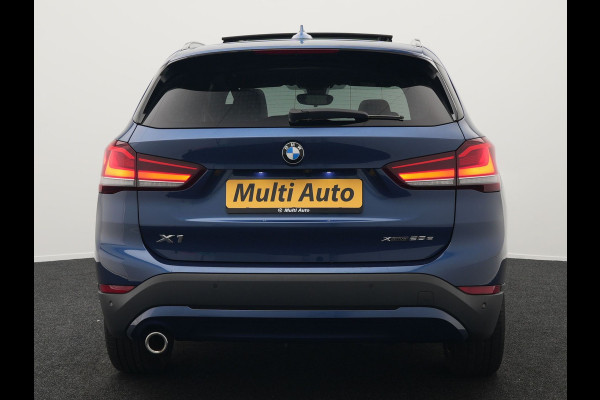 BMW X1 xDrive25e Sportline Plug In Hybrid 220pk PHEV | Panodak | Trekhaak Afn. | Head Up |  Lederen Sportstoelen Verwarmd | Apple Carplay | Camera | 18"L.M | M Sportstuur |