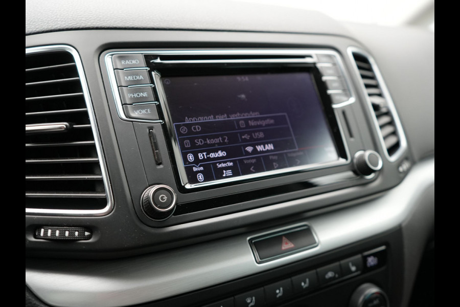 Volkswagen Sharan 1.4 TSI 150pk DSG Comfortline 7 Persoons | Adaptive Cruise | Navi Full Map | Laneassist | Stoelverwarming | Climate Control | Bluetooth Audio |