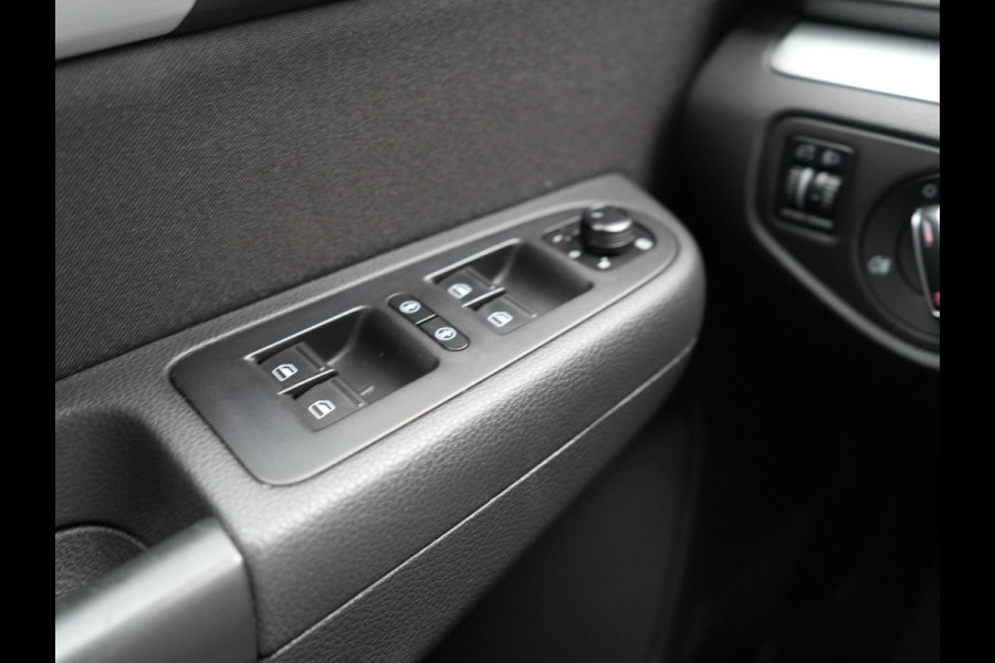 Volkswagen Sharan 1.4 TSI 150pk DSG Comfortline 7 Persoons | Adaptive Cruise | Navi Full Map | Laneassist | Stoelverwarming | Climate Control | Bluetooth Audio |