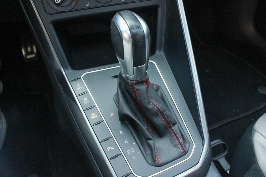 Volkswagen Polo 2.0 TSI GTI PANO | CARPLAY | CAMERA | STOELVW