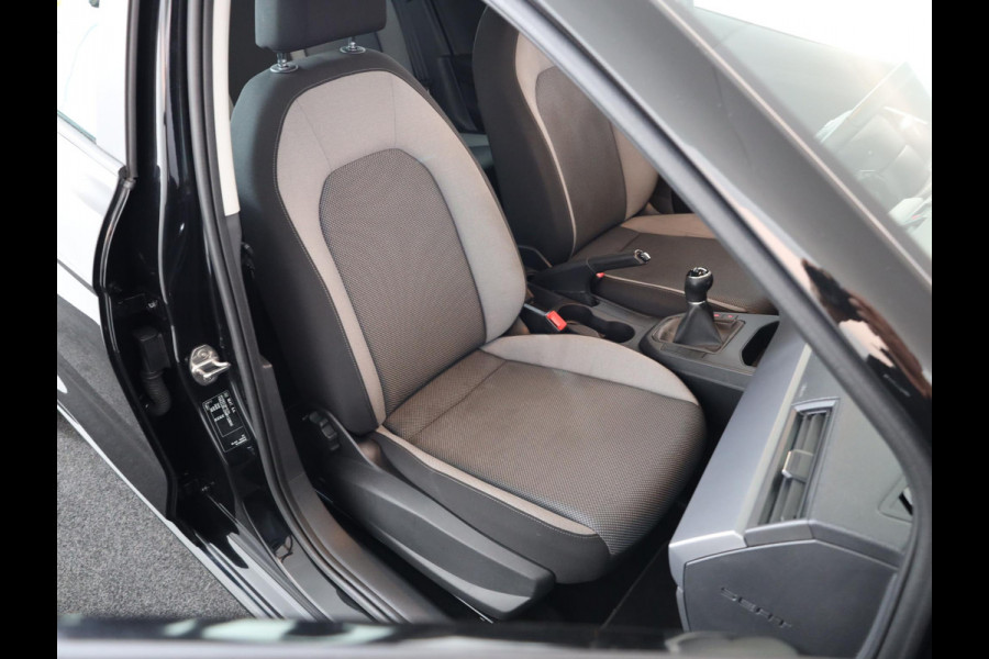 Seat Ibiza 1.0 TSI Style 95PK | Navigatie via app | Parkeersensoren | Airco |
