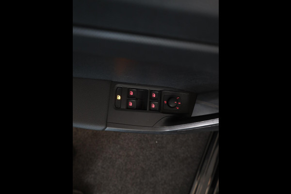 Seat Ibiza 1.0 TSI Style 95PK | Navigatie via app | Parkeersensoren | Airco |
