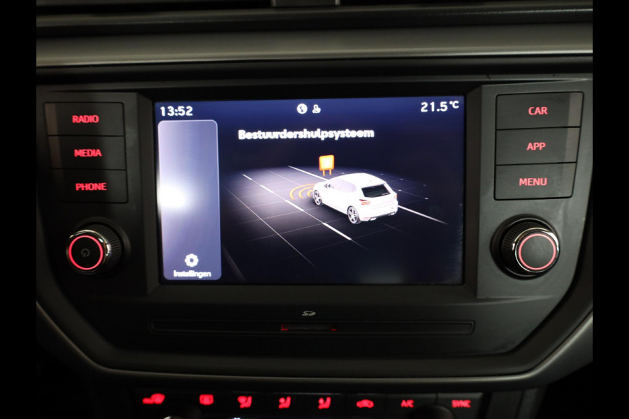 Seat Ibiza 1.0 TSI Style 95PK | Navigatie via app | Parkeersensoren | Airco |
