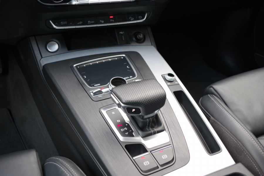 Audi Q5 55 TFSI e 367 PK Quattro Competition S-Line PHEV, Panoramadak, RS-Leder, 360 Camera, Adap. Cruise Control