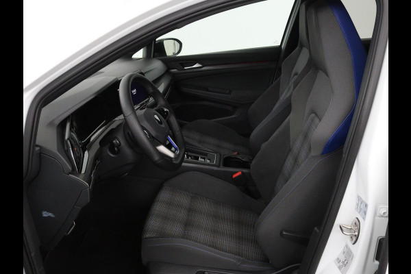 Volkswagen Golf 1.4 eHybrid GTE | Camera | Adaptive cruise | Carplay | Navigatie | Sportstoelen | Full LED | Sfeerverlichting | PHEV