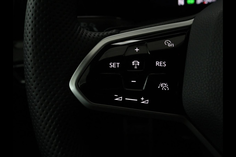 Volkswagen Golf 1.4 eHybrid GTE | Camera | Adaptive cruise | Carplay | Navigatie | Sportstoelen | Full LED | Sfeerverlichting | PHEV