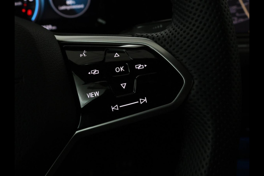 Volkswagen Golf 1.4 eHybrid GTE | Camera | Adaptive cruise | Carplay | Navigatie | Sportstoelen | Full LED | Sfeerverlichting | PHEV