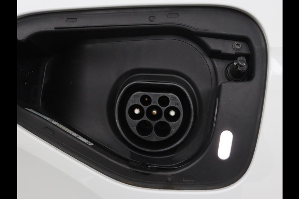 Volkswagen Golf 1.4 eHybrid GTE | Camera | Adaptive cruise | Carplay | Navigatie | Sportstoelen | Full LED | Sfeerverlichting | PHEV